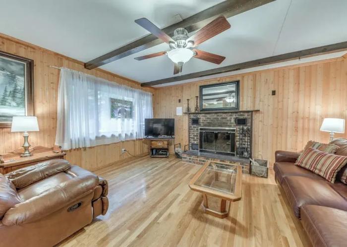 Cloudcroft Cabin Vacation Rental: 3 Mi to Skiing!