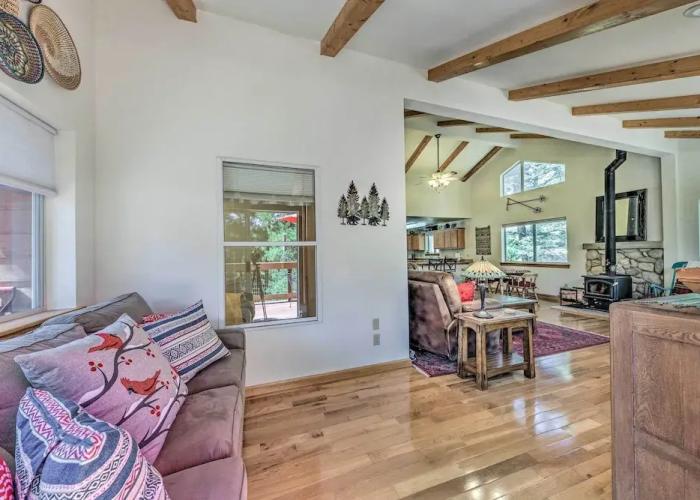 Cloudcroft Cabin w/ Deck < 2 Mi to Downtown!