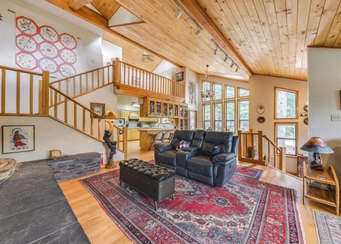 Cloudcroft Mtn Home w/ Patio, Walk to Golf Course!