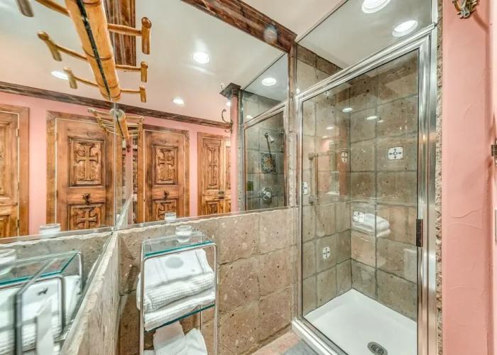 Cloudcroft Home w/ Fireplace Near Downtown!