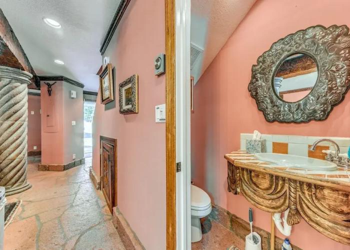 Cloudcroft Home w/ Fireplace Near Downtown!