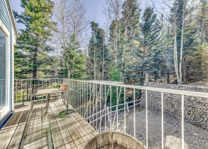 Cloudcroft Home w/ Fireplace Near Downtown!