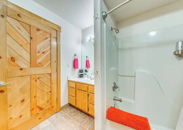 Near Hiking Trails: Spacious Cloudcroft Retreat!