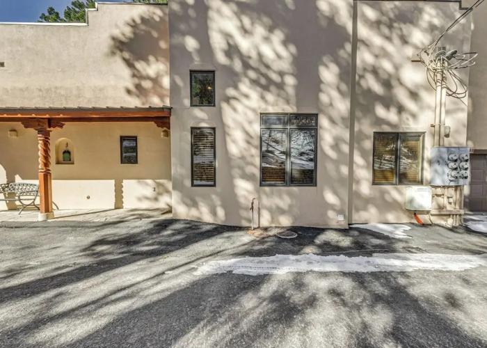 Near Hiking Trails: Spacious Cloudcroft Retreat!