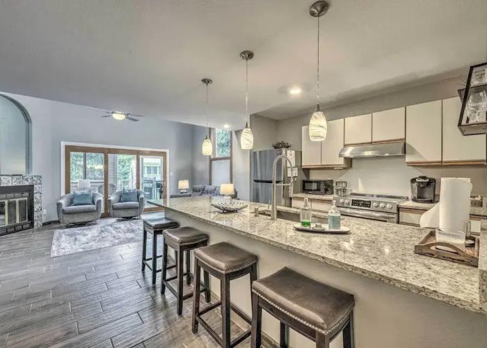 Dreamy, Family-friendly Cloudcroft Townhome!