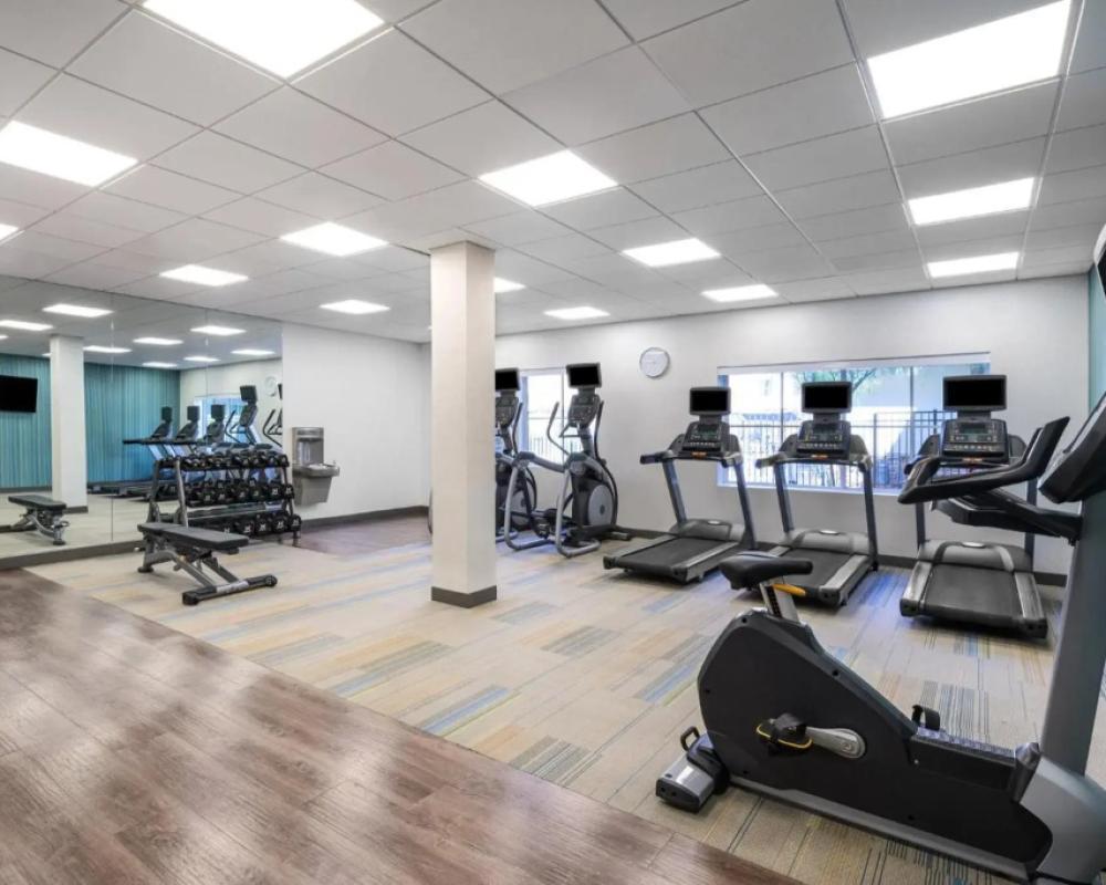 фото Holiday Inn Express & Suites Phoenix East - Gilbert by IHG