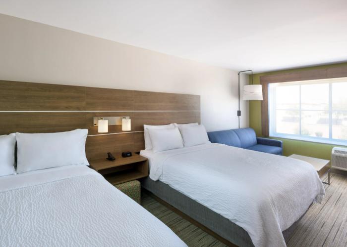Holiday Inn Express & Suites Phoenix East - Gilbert by IHG