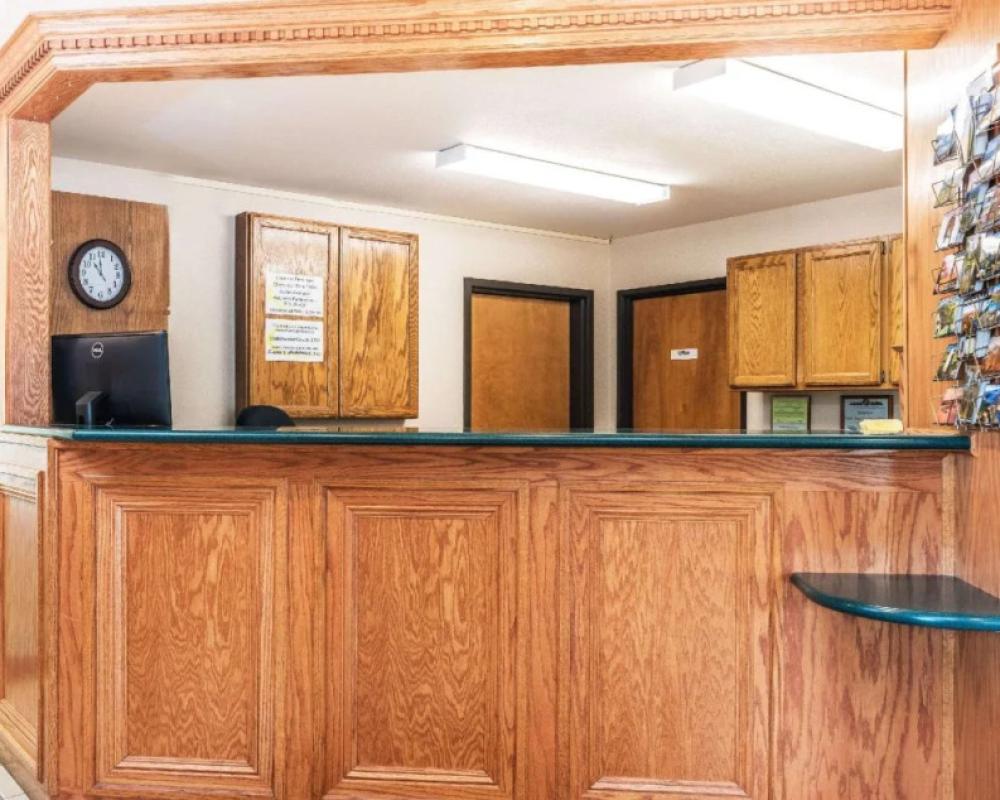 Homestead Inn and Suites