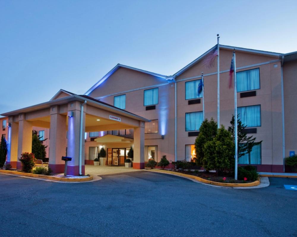Holiday Inn Express & Suites Hiawassee by IHG
