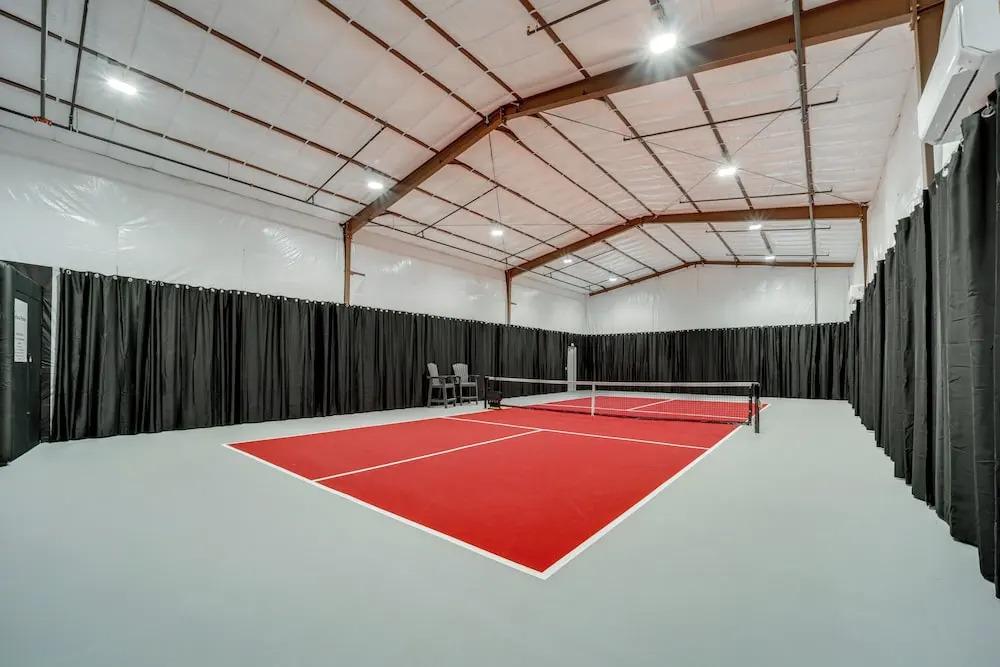 Deck & Indoor Pickleball Court: West Sedona Home!