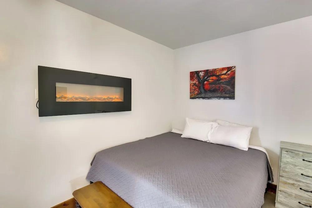 Lava Hot Springs Studio w/ Views, Walk to River