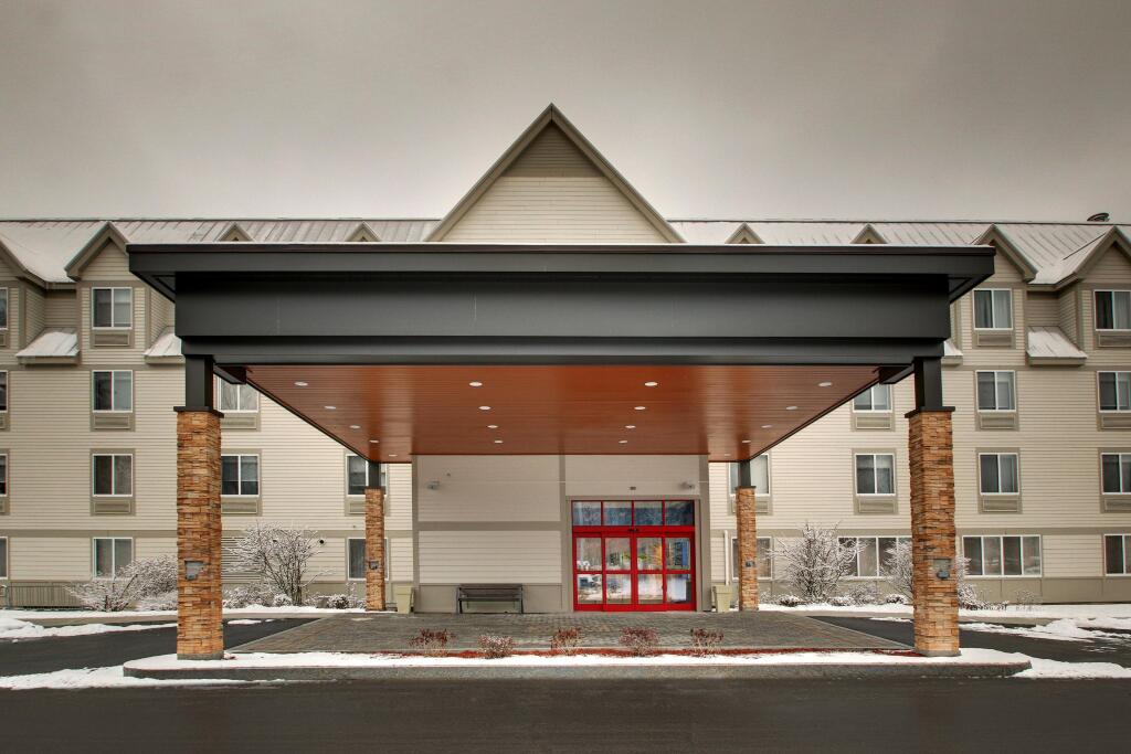 Holiday Inn Express & Suites Lincoln East - White Mountains by IHG