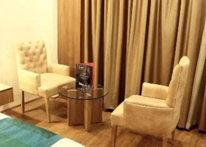 All Fresco Hotel