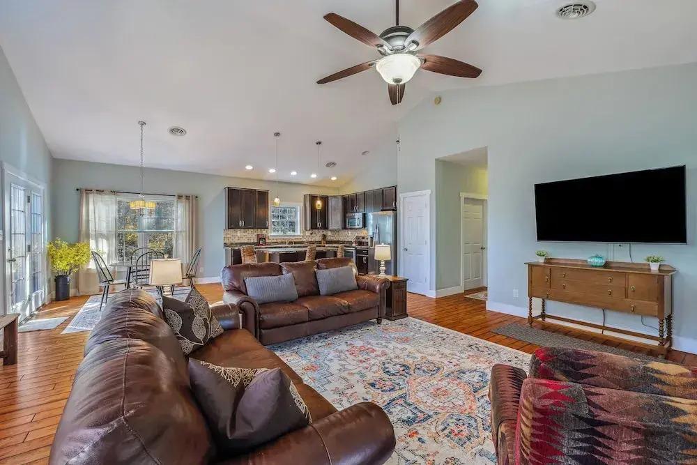 Mariposa Moon Cottage at Sleepy Creek