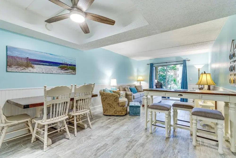 Central Mary Esther Condo 5 Mi to Okaloosa Island!