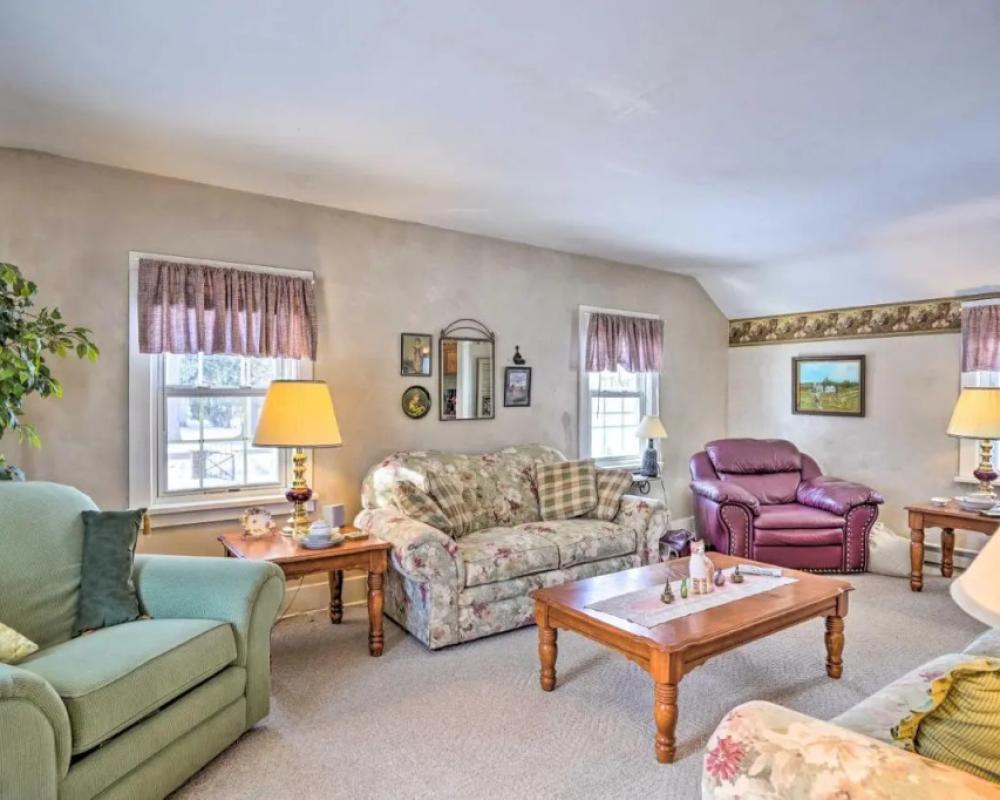 Walk to Chautauqua Lake: Mayville Getaway!