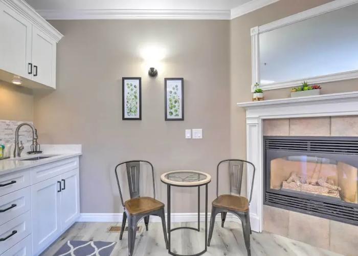 Peaceful Midway Studio w/ Mountain + Golf Views!