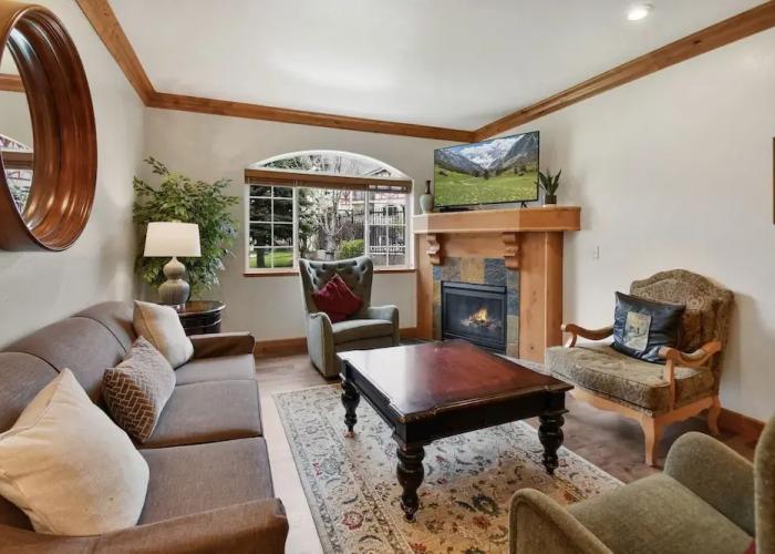 Villa 1082 3 Bed 3 Bath Full Kitchen 3 Bedroom Villa