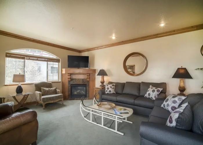 Villa 2090 3 Bed 3 Bath Full Kitchen 3 Bedroom Villa