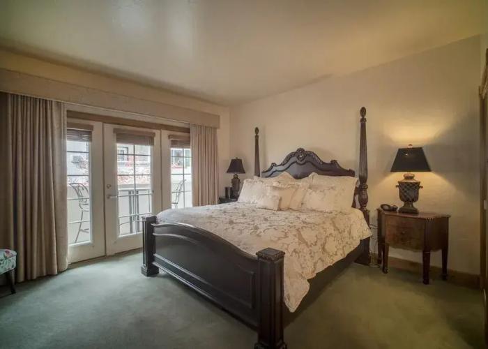 Villa 2090 3 Bed 3 Bath Full Kitchen 3 Bedroom Villa