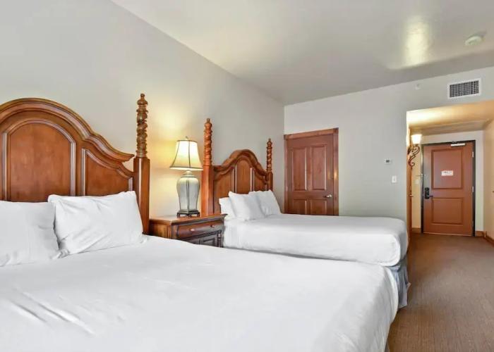 Villa 1041 3 Bed 3 Bath Full Kitchen 3 Bedroom Villa