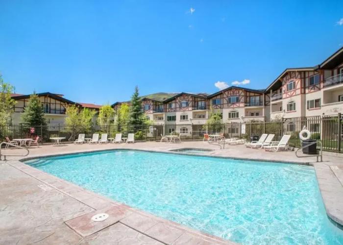 Villas at Zermatt Resort - Condos