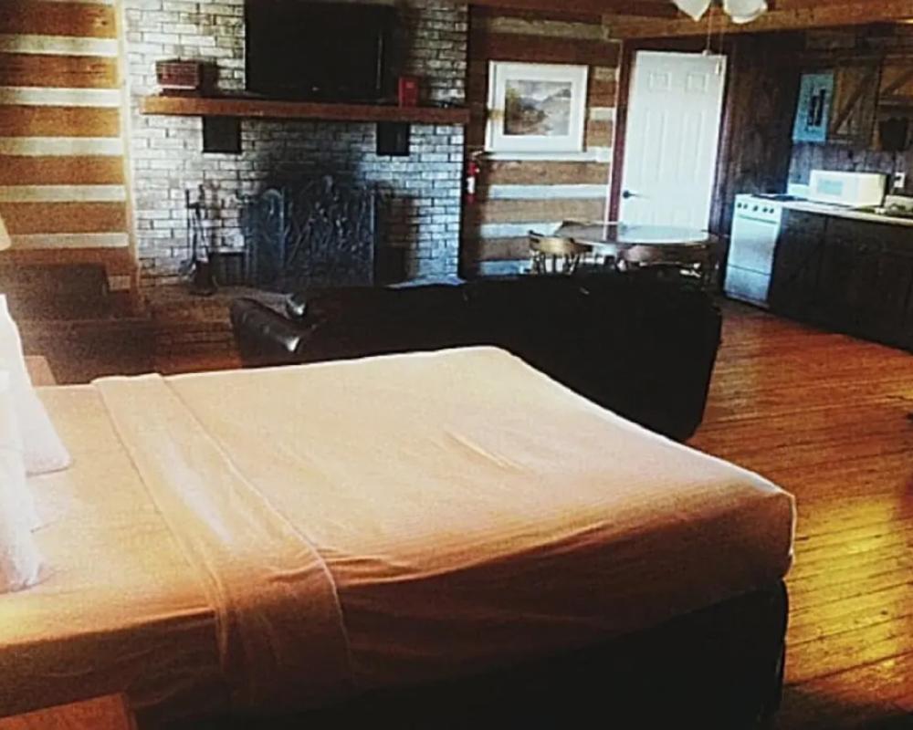 The Smoke House Lodge And Cabins