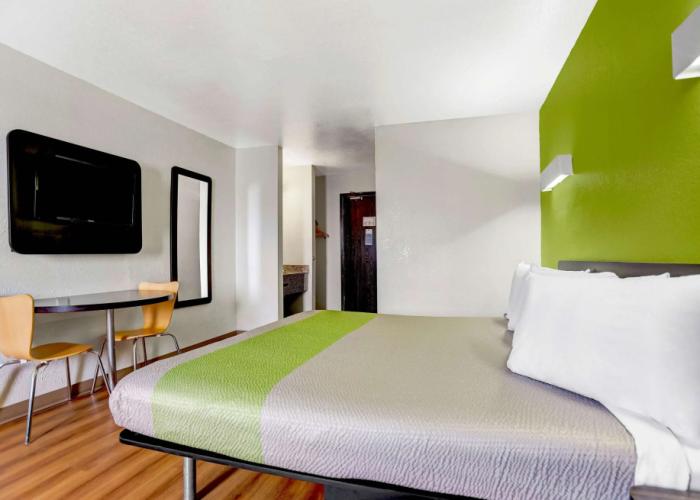 Motel 6 Moriarty, NM