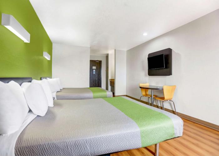 Motel 6 Moriarty, NM