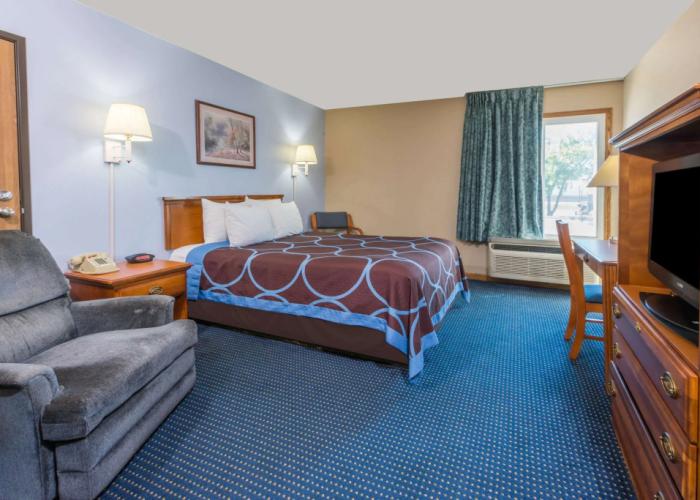 Super 8 by Wyndham O'Fallon MO/St. Louis Area