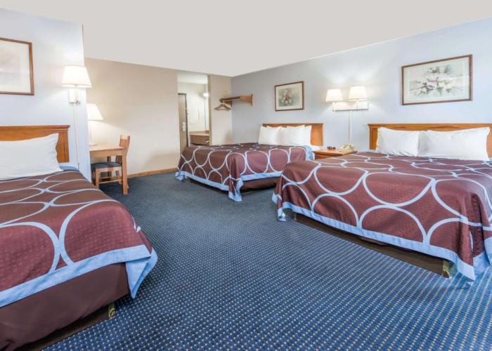 Super 8 by Wyndham O'Fallon MO/St. Louis Area