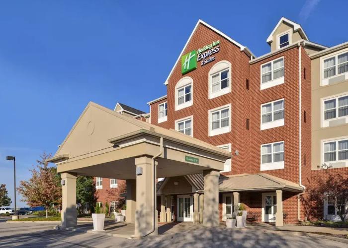 Holiday Inn Express & Suites St. Louis West-O'Fallon