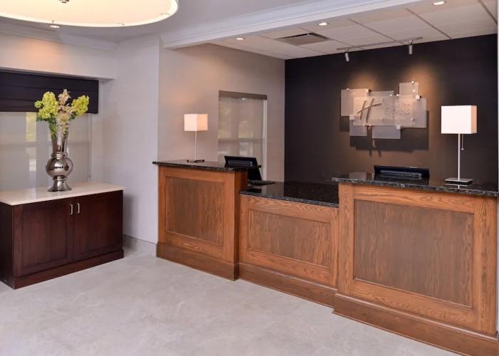 Holiday Inn Express & Suites St. Louis West-O'Fallon