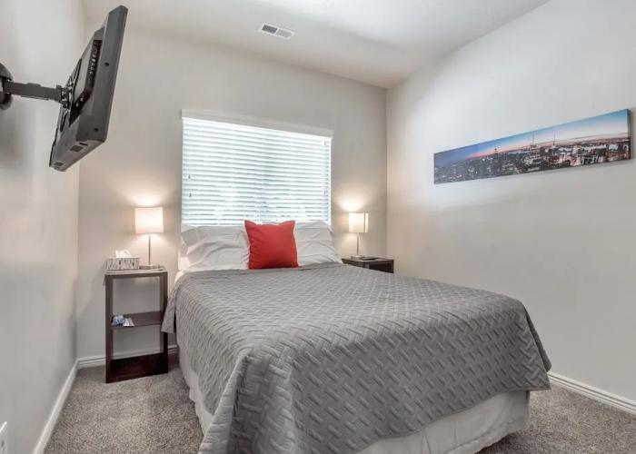 Spacious & New Guesthouse in Orem - Provo