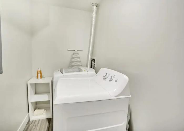 NEW FURNISHED 2bd APT GREAT for Long Stays