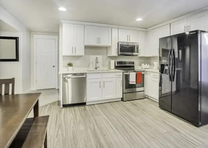 NEW FURNISHED 2bd APT GREAT for Long Stays