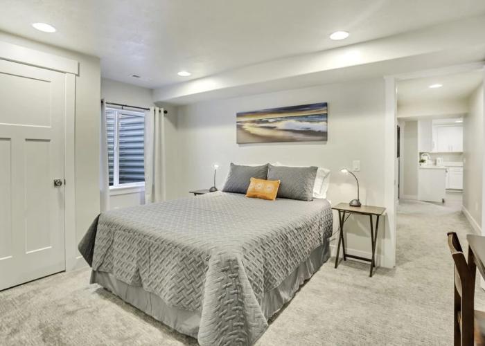 NEW FURNISHED 2bd APT GREAT for Long Stays