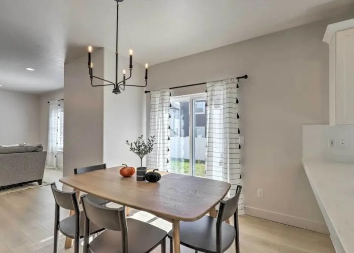 Lovely Vineyard Getaway < 1 Mi to Utah Lake!