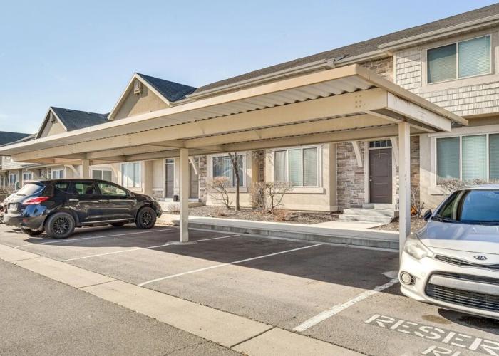 Charming Orem Townhome: 5 Mi to Byu!