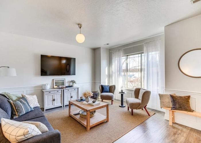 Charming Orem Townhome: 5 Mi to Byu!