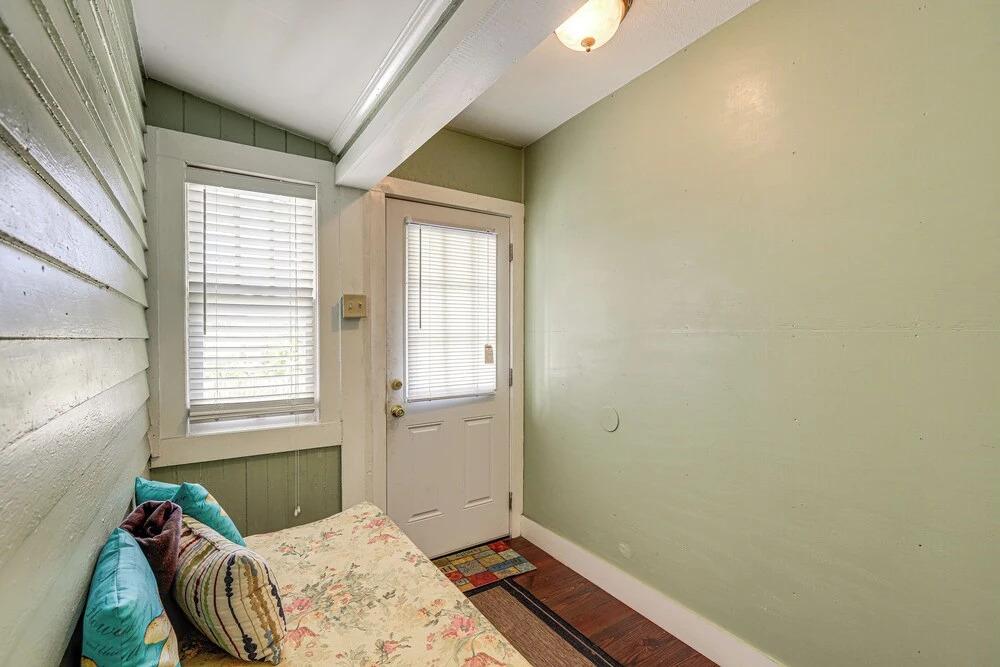 Main Street Home: 1 Mile to Callaway Gardens