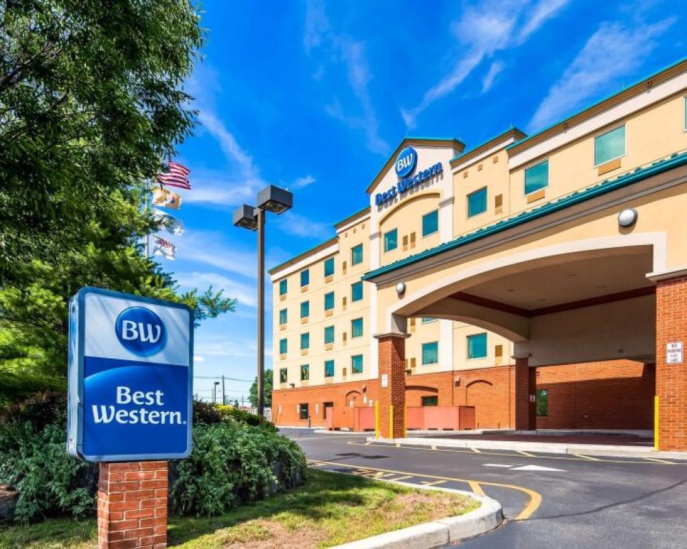 Spark by Hilton Rahway