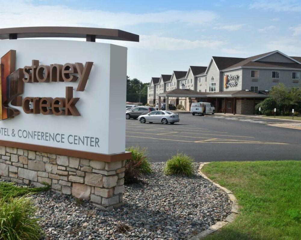 Cedar Creek Hotel Wausau - Rothschild