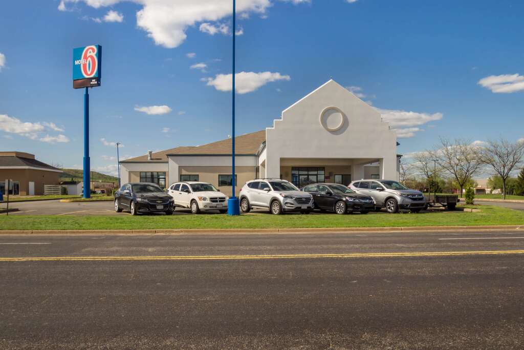 Motel 6 Rothschild, WI