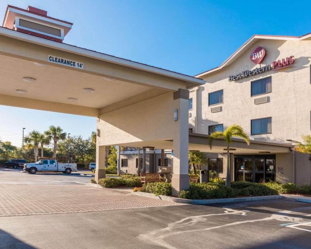 Best Western Plus Sebastian Hotel & Suites