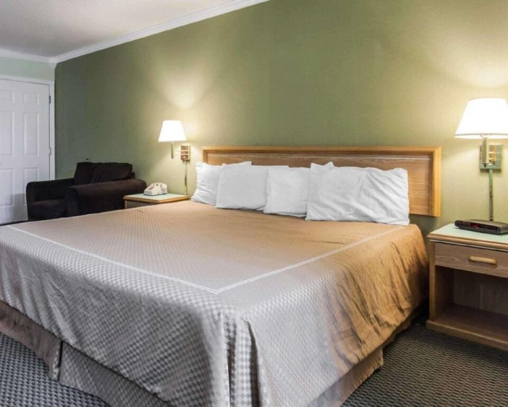 Capital O Stevenson Inn Riverside