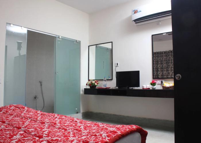 Hotel Nest International