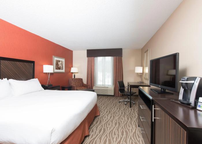 Holiday Inn Express Hotel & Suites Grand Rapids-North by IHG