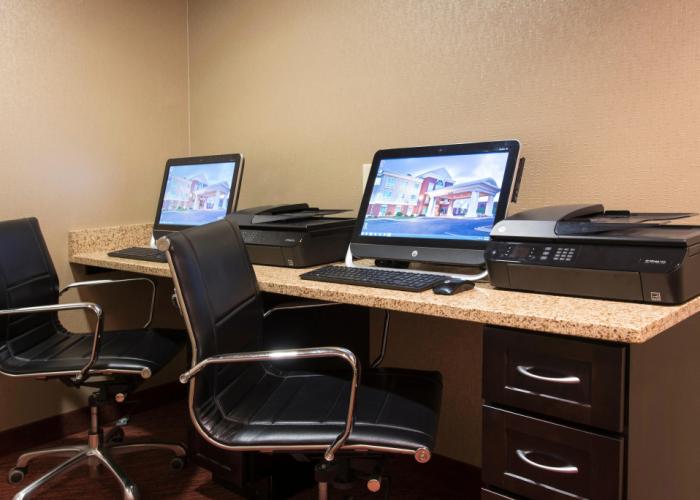 Holiday Inn Express Hotel & Suites Grand Rapids-North by IHG