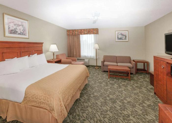 Baymont by Wyndham Grand Rapids N/Walker